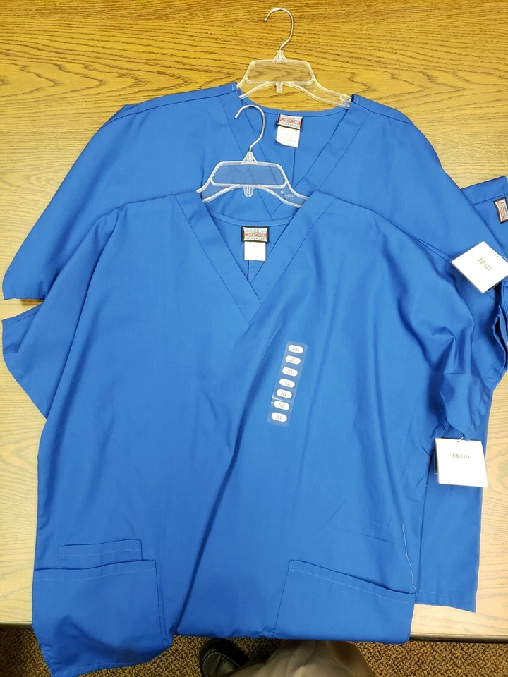 4700 (Loc 6) Exfoliantes Cherokee Mujer Ropa de Trabajo Azul Talla XL, LOTE DE 2 Foto 1 de 1