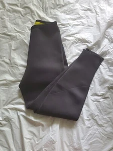 No Brand Women's Black Tight Fit Leggings With Inside Green Size: M Yoga Pants - Picture 1 of 5