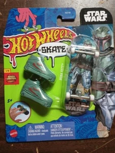 NEW Hot Wheels Skate STAR WARS BOBA FETT Fingerboard/Shoes Screen Legends-MOMC - Picture 1 of 1