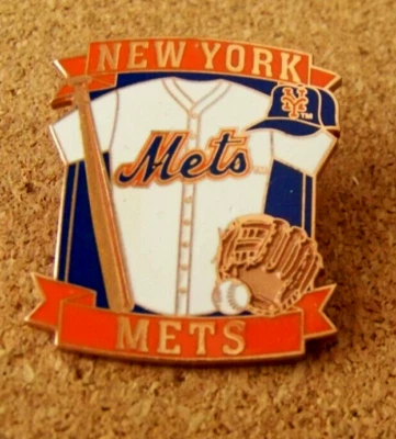2003 NY New York Mets Equipment pin MLB copper toned base c45958 - Image 1 of 4