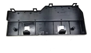 BMW e83 X3 POWER DISTRIBUTION FUSE RELAY JUNCTION BOX COVER - Picture 1 of 2