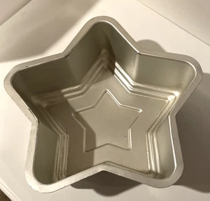 Aluminum Silver Star Mold by Mirro pre-owned - Picture 1 of 8