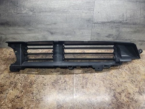 2015-2018 Chrysler 200 Front Active Grille Shutter Assembly With Motor OEM - Picture 1 of 14