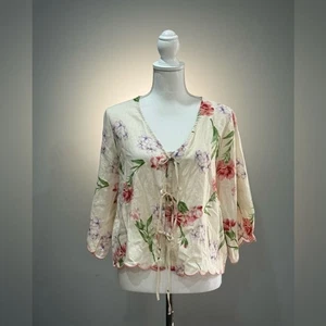 Cremefarbenes Laura Ashley geblümtes Top zum Binden vorne Größe M neu mit Etikett - Bild 1 von 6
