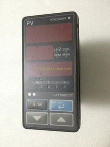 1PC USED Yokogawa UT520-07 UT520 Temperature Controller #QB66 ZX - Picture 1 of 3