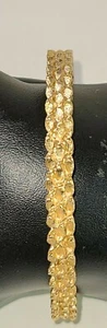 CROWN TRIFARI TEXTURED BANGLE BRACELET 8" GOLD PLATED 1/4" WIDE SIGNED VINTAGE - Picture 1 of 5