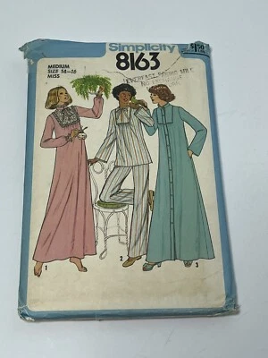 Nightgown Robe Pajamas Size 14-16 CUT  Pattern s8163 Vintage 70s Dressing Gown - Image 1 of 2