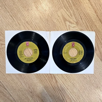 The O'Jays 45s- Lot Of 2- Used Ta Be My Girl, Love Train Foto 1 de 4