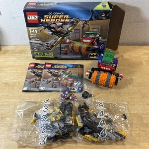 LEGO 76013 - DC Comics Super Heroes: Batman: Joker Steam Roller - Complete - Picture 1 of 10