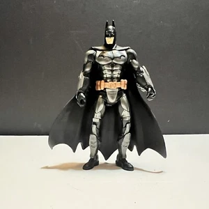 "Figura de acción Mattel DC Comics Multiverse Arkham City Armored Batman 4""" - Imagen 1 de 7