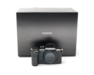 Fujifilm X-S10 schwarz Gehäuse Ausstellungsstück #42796** - Bild 1 von 3