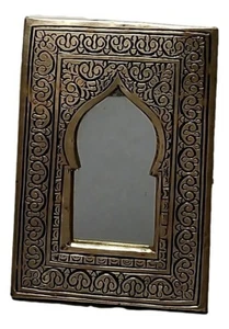 Espejo de mano marroquí pequeño de metal color plata decoración forma de puerta hecho a mano - Imagen 1 de 5