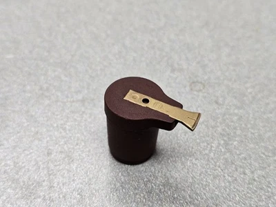 VERY NICE USED ORIGINAL GENUINE BOSCH PORSCHE 356 BR9 DISTRIBUTOR ROTOR 1956-57 - Image 1 of 4