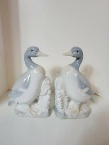 Vintage Multicolor Fine Ceramic Duck Unique Bookends - Afbeelding 1 van 6