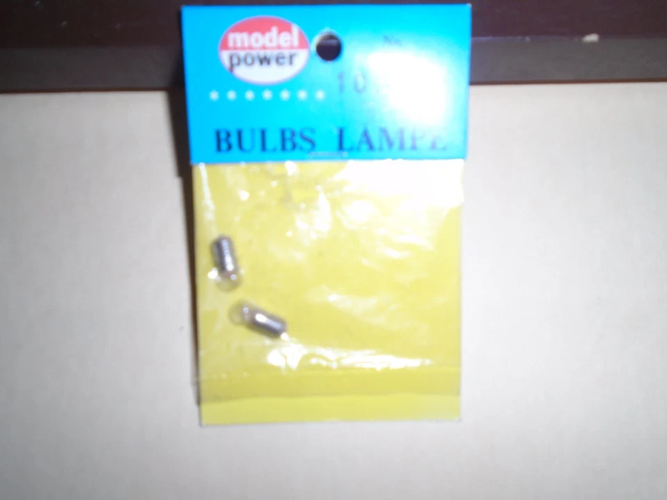 MODEL POWER #100-95 BULBS LAMPE - Image 1 of 1