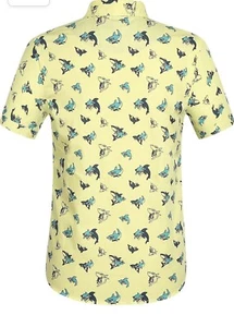 HERREN 2XL SSLR GELB/BLAU/GRÜN HAI THEMA GEKNÖPFTES BAUMWOLLHEMD - NEU MIT ETIKETT - Bild 1 von 5