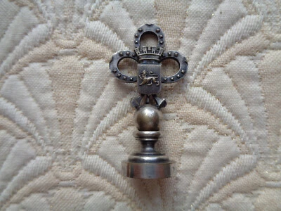 SCEAU À CACHETER - LION COURONNÉ ET FERS À CHEVAL EN FORME DE TRÈFLE - VIERGE - Photo 1/4