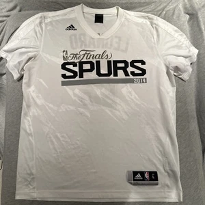2014 NBA FINALS Kawhi Leonard SHOOTING SHIRT - RARE - SAN ANTONIO SPURS - LARGE - Picture 1 of 2