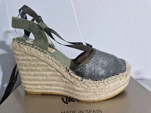 VIDORRETA Sandalen Sandaletten Gr. 40 Keilabsatz khaki Pailletten Bänder NEU - Bild 1 von 7