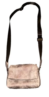 Bolso Bandolera Aimee Kestenberg Mini Cartera de Cuero Metálico Dorado 5 X 7 Magnético Foto 1 de 4