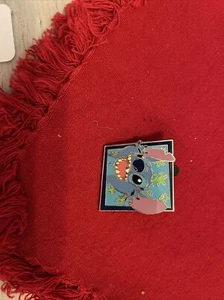 Disney Pins: 40th Anniversary Stitch - Picture 1 of 2