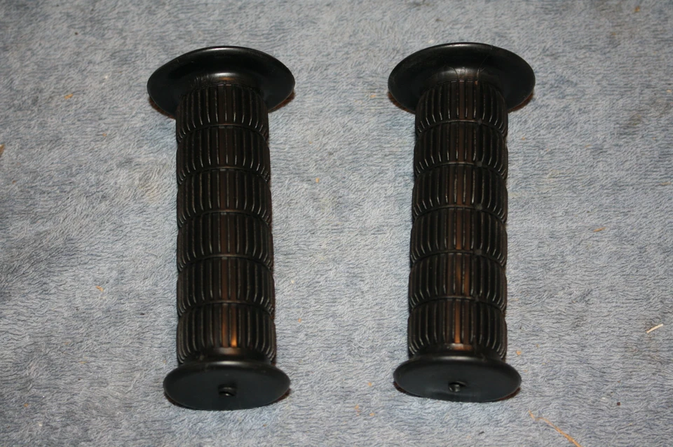 AGARRES DE AGARRE DE SENDERO Waffle Vintage 7/8 HONDA SUZUKI KAWASKI YAMAHA AHRMA TS125 Foto 1 de 4