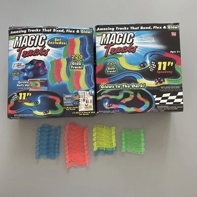 MAGIC TRACKS 220 STÜCK LEUCHTENDE SCHIENEN | GLOW TRACK UND 1 LIGHT-UP RACE CAR - Bild 1 von 4