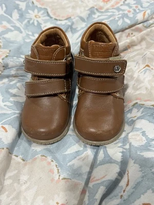 Botas de colección Disney Mickey Adventure para niños pequeños talla 4 Foto 1 de 4