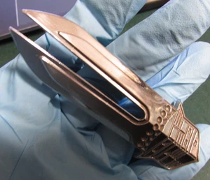 1977 1978 Cadillac Eldorado Front Fender Crest Badge Emblem 1610810 - Picture 1 of 3