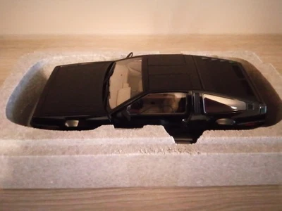 DELOREAN AUTOART 1/18 - Immagine 1 di 4