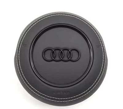 COVER AIRBAG VOLANTE STERZO AUDI IN PELLE CON LOGHI NERI A3 A4 A5 Q2 2013-2021 - Immagine 1 di 3