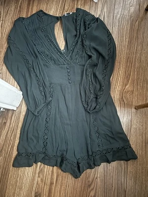 Mameluco Boho Festival American Eagle Outfitters con detalle de ganchillo talla S Foto 1 de 2