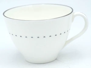 Royal Doulton Debut Cup, H4941, England (gebraucht/EUC) - Bild 1 von 7