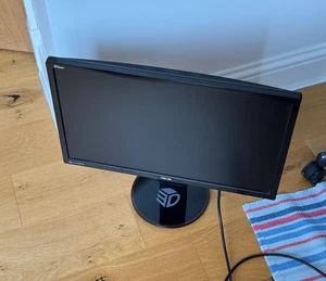 ASUS VG248QE 24 Inch Gaming Monitor Full HD 1920 x 1080 1 ms 144Hz, DP, HDMI - Afbeelding 1 van 1