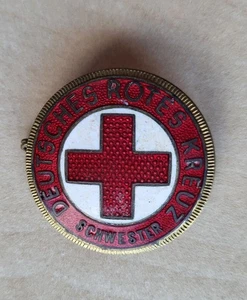 Vintage enamel Nurse Rotes Kreuz Schwester Red Cross Medical brooch pin badge - Picture 1 of 2