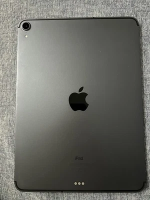 Apple iPad Pro 11" , Wi-fi+cell , 64gb con smartfolio Italiano - Immagine 1 di 4