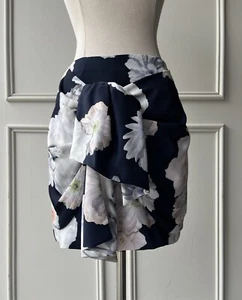 FINDERS KEEPERS earthly treasures mini skirt floral navy SIZE: M ( BNWT ) - Picture 1 of 8
