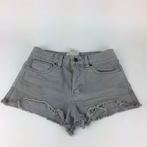 Pantaloncini denim Free People grigi da donna nuovi con etichette taglia 25 bottoni fly effetto invecchiato taglio - Foto 1 di 10