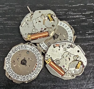 1X Miyota 4T10 Quarz Bewegung Uhren Not Tested für Parts/Restore As-Is - Bild 1 von 1