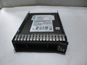 Disco duro Lenovo 00AJ411 800 GB SSD SATA III 6G SSD 2.5 SFF M5 00AJ414 00AJ410 - Imagen 1 de 5