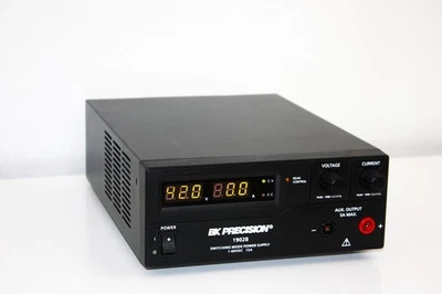 Fonte de alimentação DC comutadora BK Precision 1902B 900W, 1-60V, 0-15A, controle USB - Imagem 1 de 4