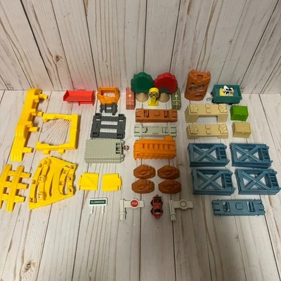 Guilane Thomas & Friends Train Set 49 Replacement Pieces Tracks Signs 2013 2014 - Image 1 of 4