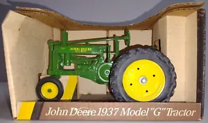 John Deere 1937 Model "G" Toy Tractor - Picture 1 of 5