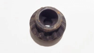 Soporte guía trasero izquierdo volkswagen golf 1995 191512333, original #976843-01 Foto 1 de 2