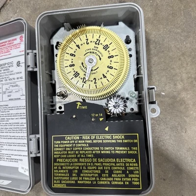 Intermatic T8805P101C 1/2 HP IndoorOutdoor Irrigation/Sprinkler Timer USED - Image 1 of 4