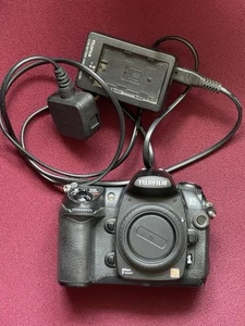 Fujifilm S5 Pro 12.3MP Digital Camera Body - Picture 1 of 14