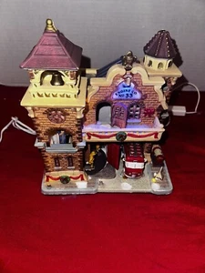 2007 LEMAX "Engine Co. No. 33" Firehouse LED Lights Sound Motion #75607 TESTED - Foto 1 di 11