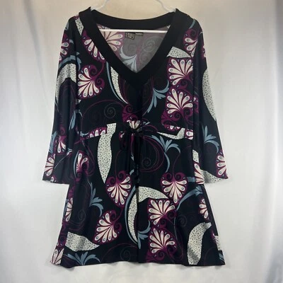 Женская разноцветная эластичная блузка средней длины с v-образным вырезом Suzie in the City размер большой - Изображение 1 из 4