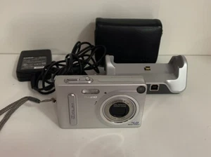Casio EXILIM EX-Z4U 4.0MP Digital Camera - Silver - Picture 1 of 5