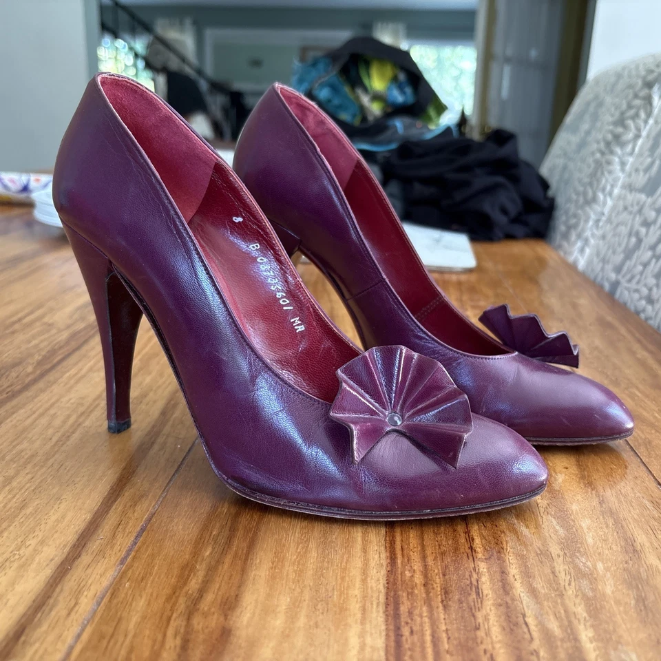 Tacones altos vintage Charles Jourdan talla 8 cuero años 80 90 Y2K púrpura Foto 1 de 4